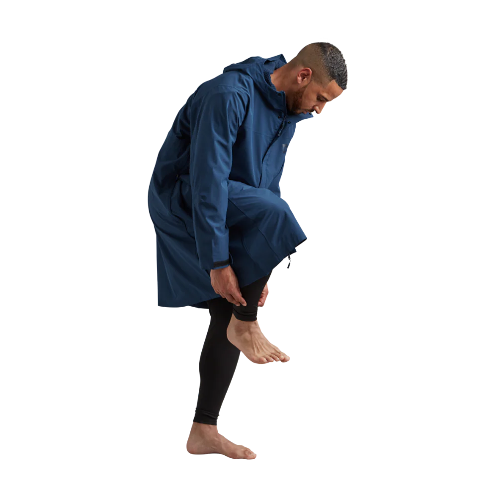 Women's Pursuit Waterproof Lightweight Changing Robe Jacket